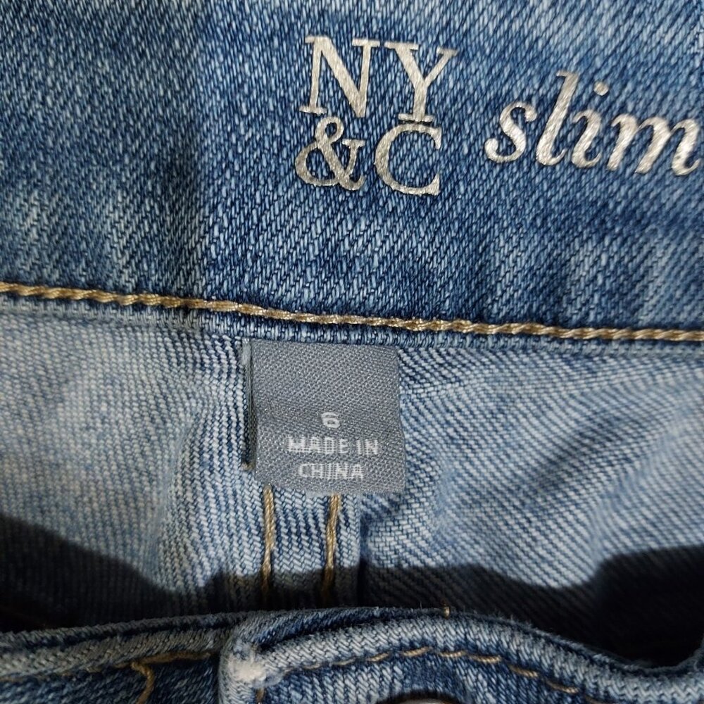 Distressed New York & Company Low-Rise Slouch Slim Leg Size 6 Blue Jeans Womens - Picture 2 of 13